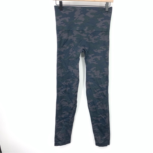 Spanx Women Size Large Leggings High Rise Pants Seamless Blue Gray Camo Printed - Picture 1 of 6
